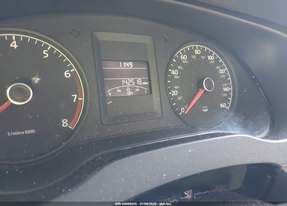 2011 VOLKSWAGEN JETTA VIN: 3VWDZ7AJ0BM323761