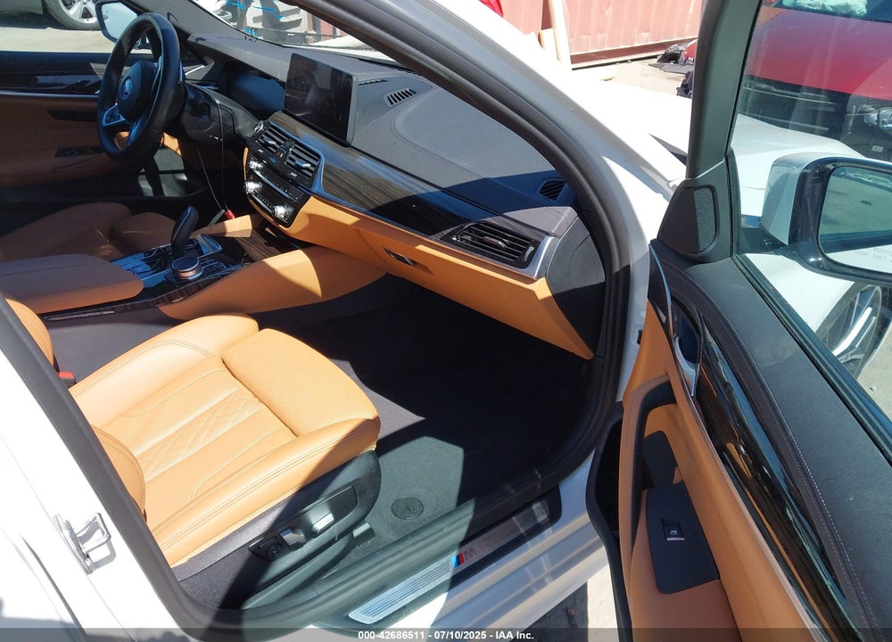 2022 BMW 5 SERIES VIN: WBA33AG01NCJ52906