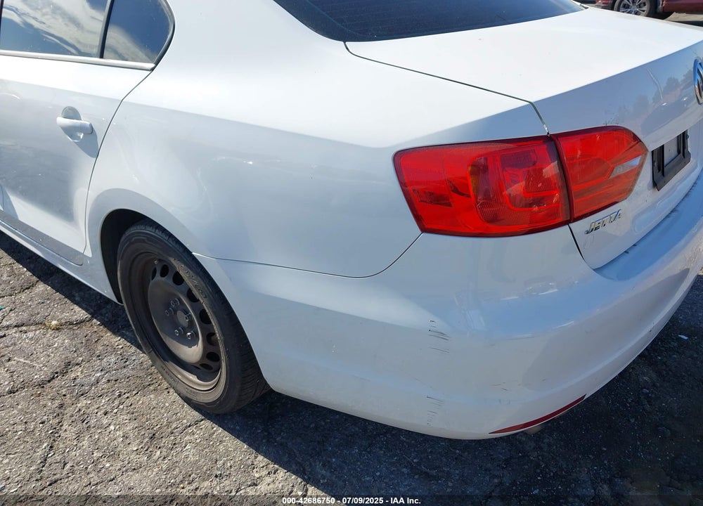 2014 VOLKSWAGEN JETTA 1.8T SE VIN: 3VWD17AJ8EM284395