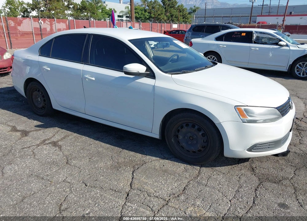 2014 VOLKSWAGEN JETTA 1.8T SE VIN: 3VWD17AJ8EM284395