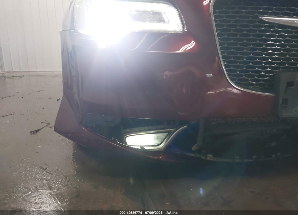 2018 CHRYSLER 300 VIN: 2C3CCAKG8JH192418