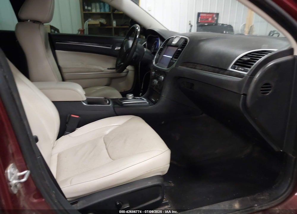 2018 CHRYSLER 300 VIN: 2C3CCAKG8JH192418
