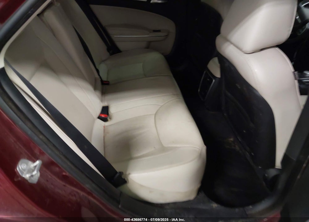 2018 CHRYSLER 300 VIN: 2C3CCAKG8JH192418