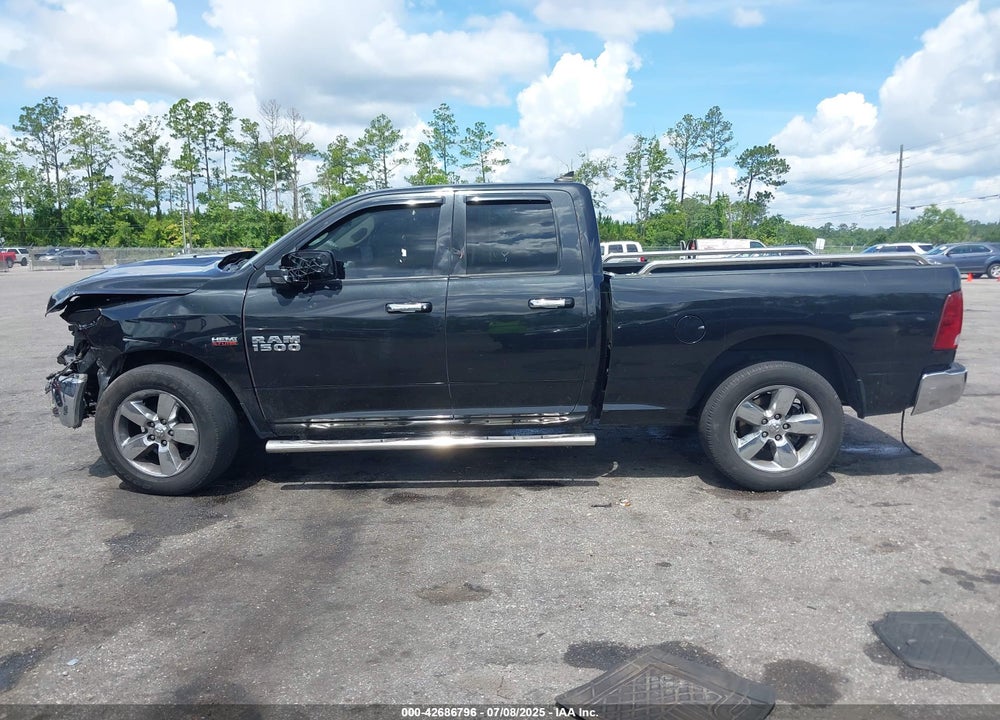 2017 RAM 1500 VIN: 1C6RR6GT5HS821926