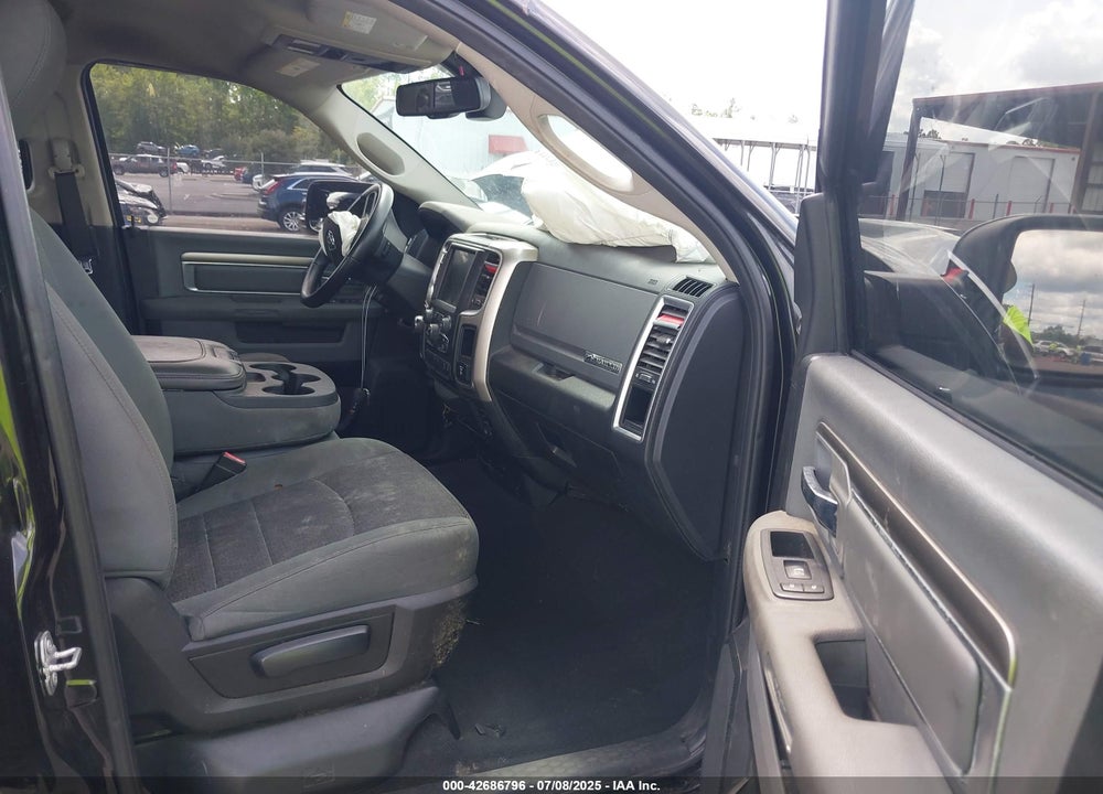 2017 RAM 1500 VIN: 1C6RR6GT5HS821926