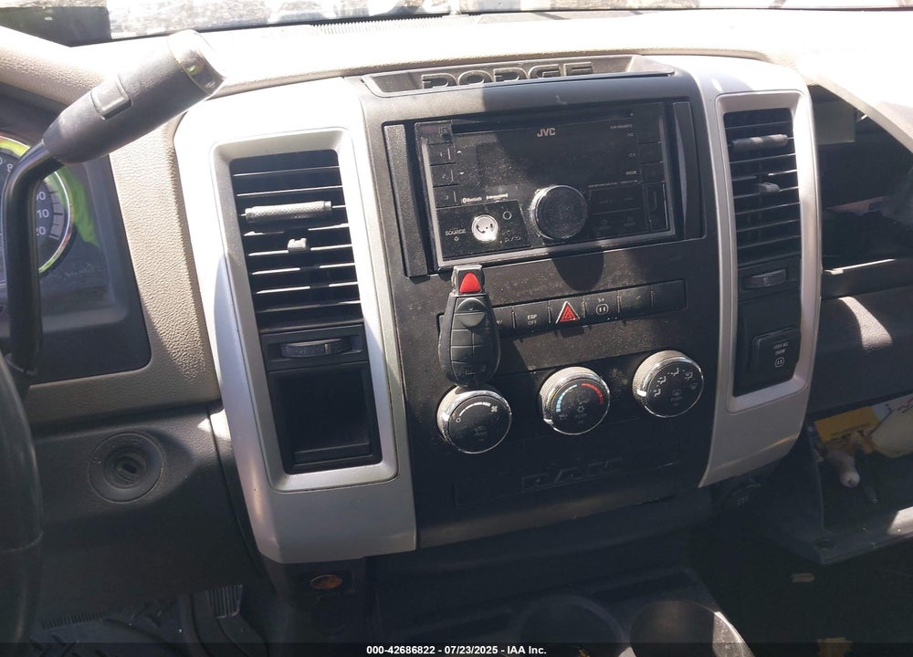 2009 DODGE RAM 1500 VIN: 1D3HB18T59S793404