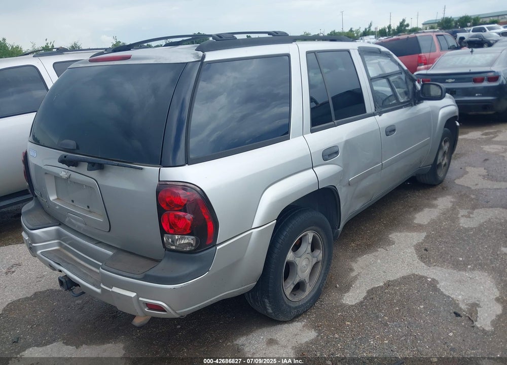 2008 CHEVROLET TRAILBLAZER VIN: 1GNDS13S082109337