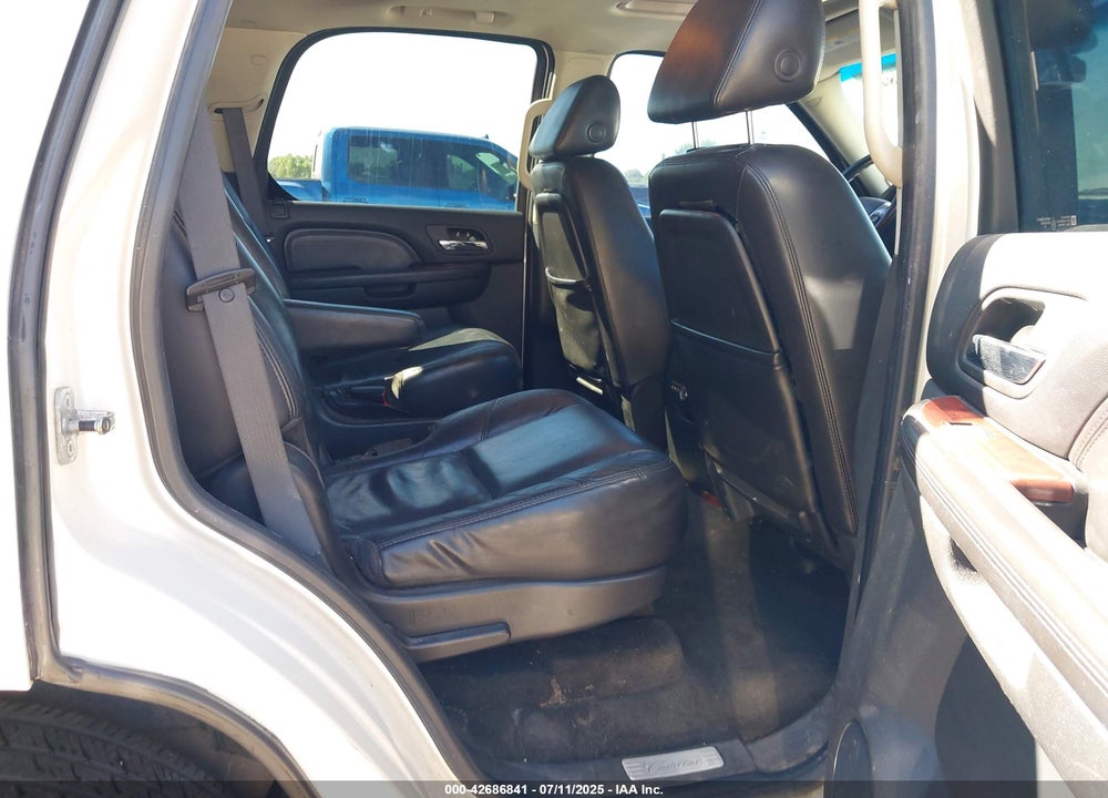 2007 CADILLAC ESCALADE STANDARD VIN: 1GYFK63857R314493