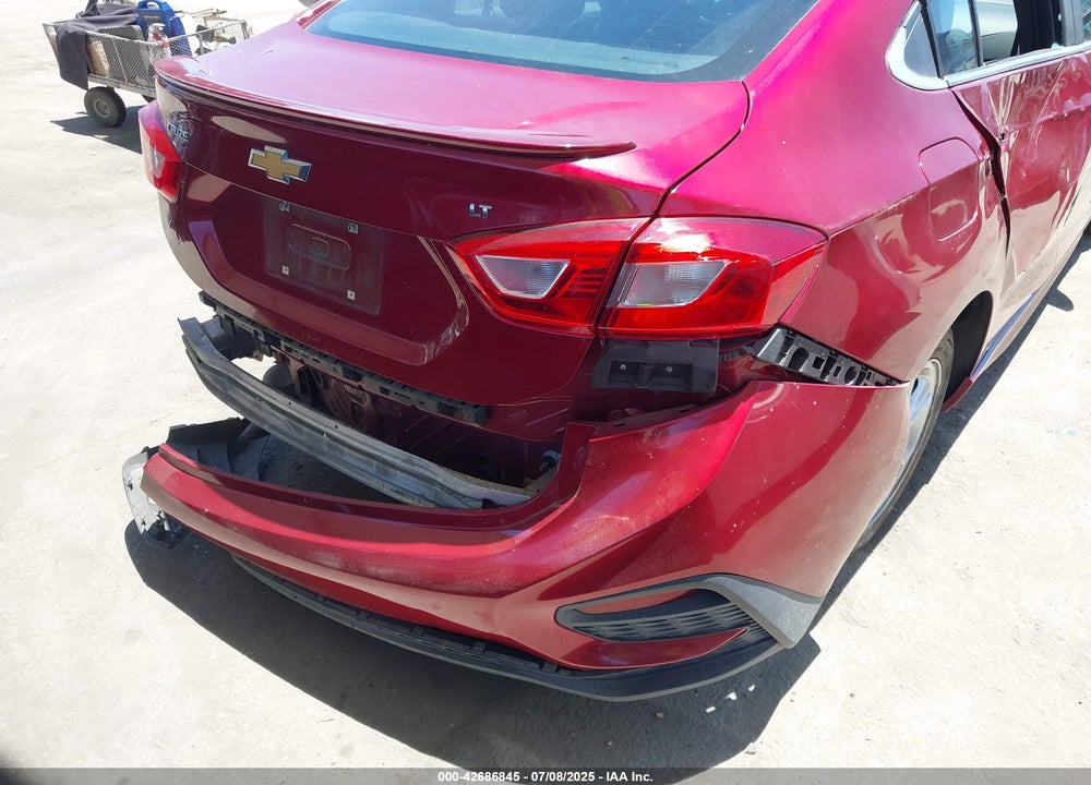 2018 CHEVROLET CRUZE VIN: 1G1BE5SM0J7128280