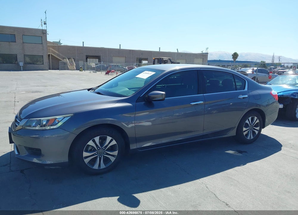 2013 HONDA ACCORD VIN: 1HGCR2F33DA142828