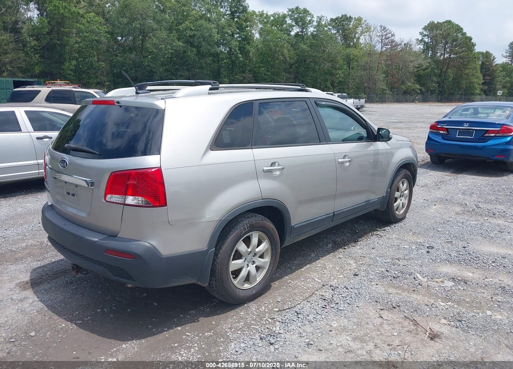 2013 KIA SORENTO VIN: 5XYKT4A6XDG340167