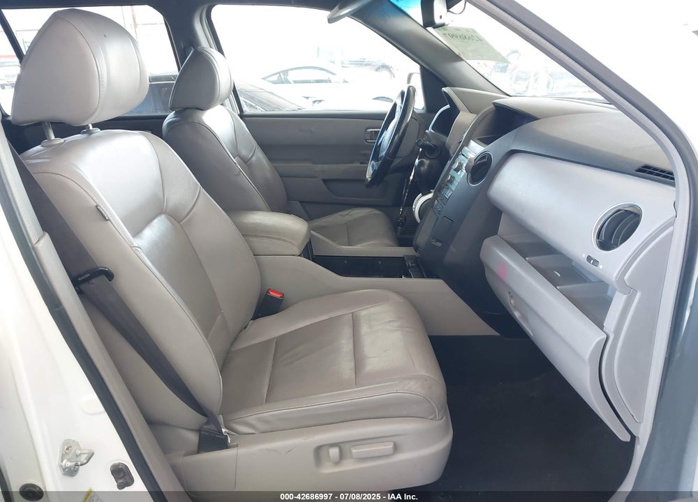 2009 HONDA PILOT EX-L VIN: 5FNYF38529B025418