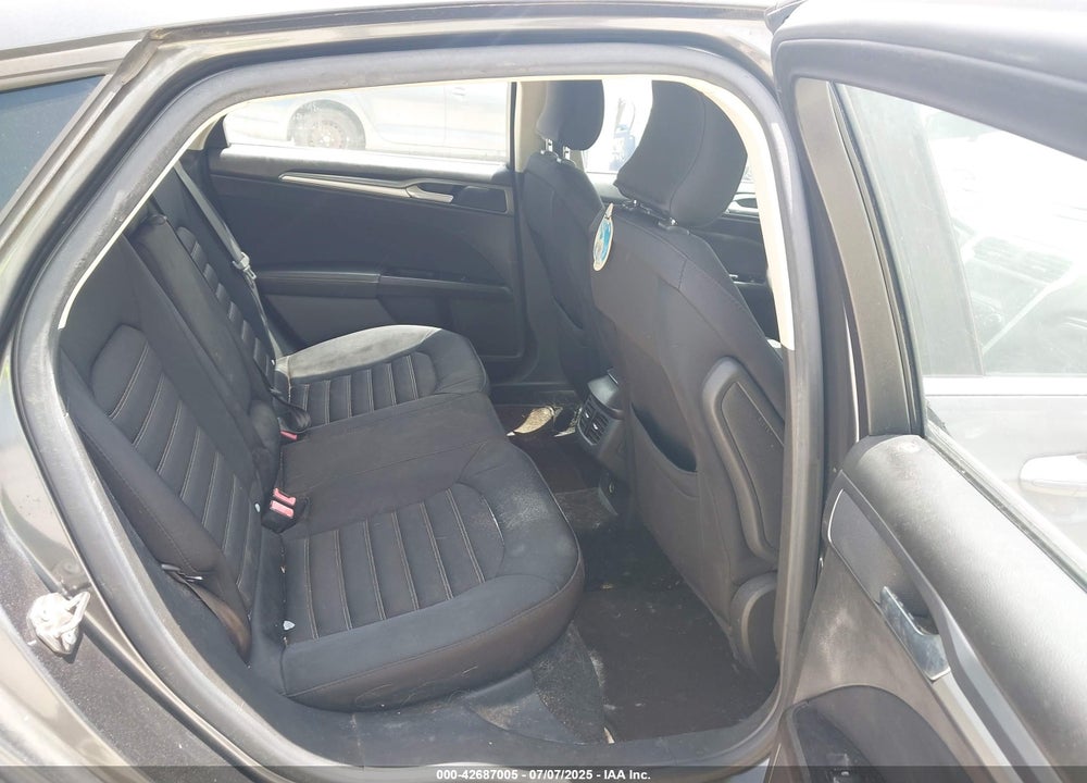 2015 FORD FUSION SE VIN: 1FA6P0H78F5128012