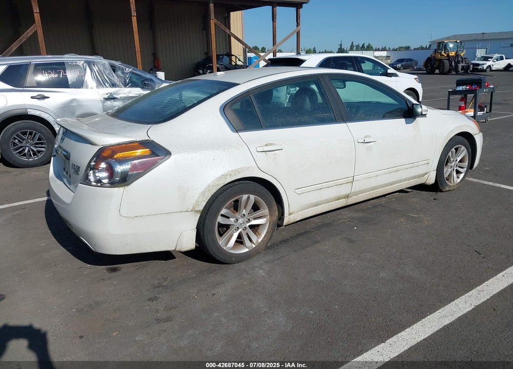2011 NISSAN ALTIMA VIN: 1N4BL2AP4BN496570