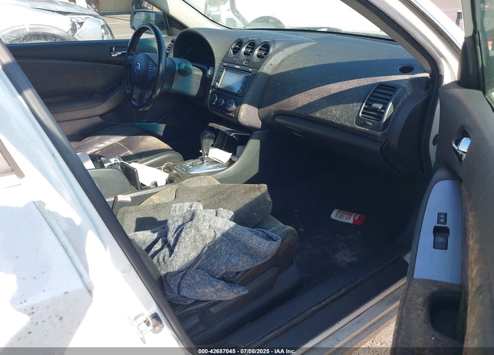 2011 NISSAN ALTIMA VIN: 1N4BL2AP4BN496570