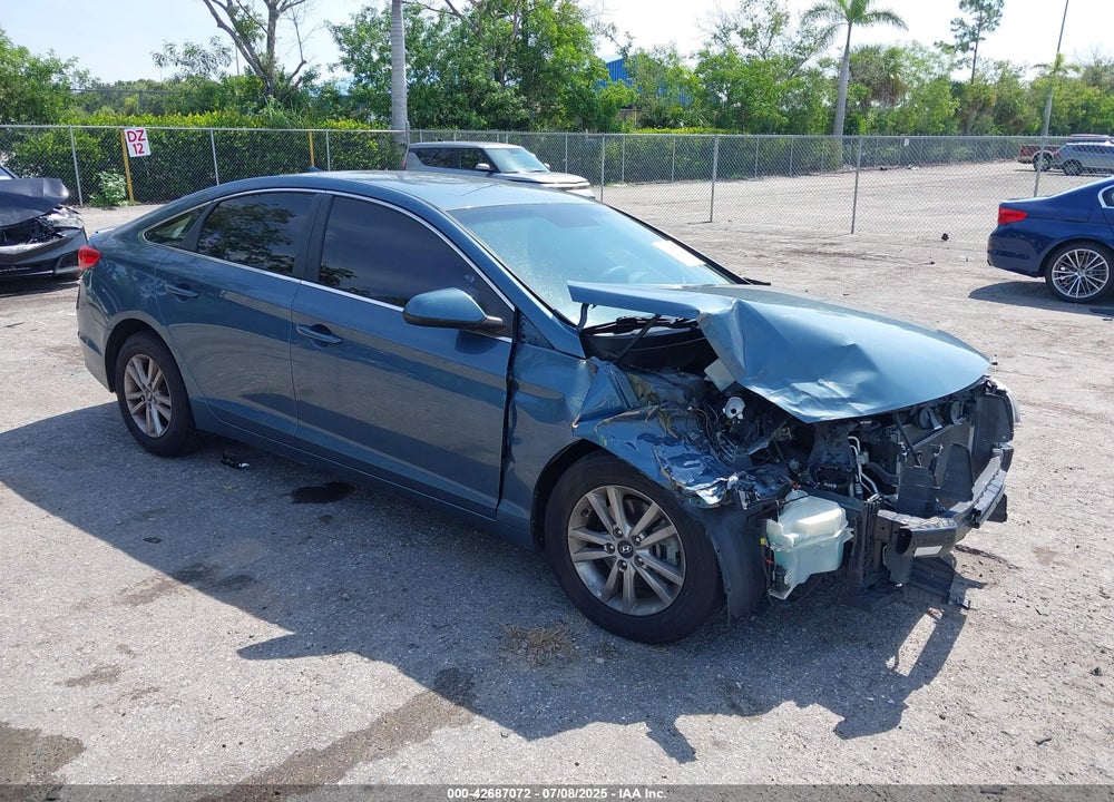 2016 HYUNDAI SONATA VIN: 5NPE24AF6GH376600