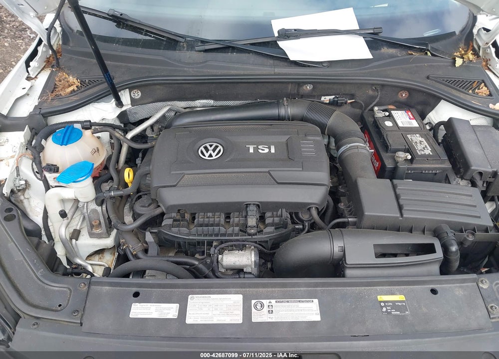 2017 VOLKSWAGEN PASSAT VIN: 1VWGT7A30HC071438