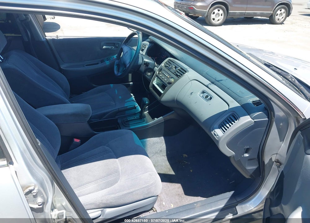 1999 HONDA ACCORD LX VIN: JHMCG665XXC033464