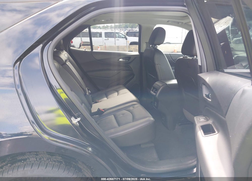 2021 CHEVROLET EQUINOX VIN: 2GNAXUEV7M6117879