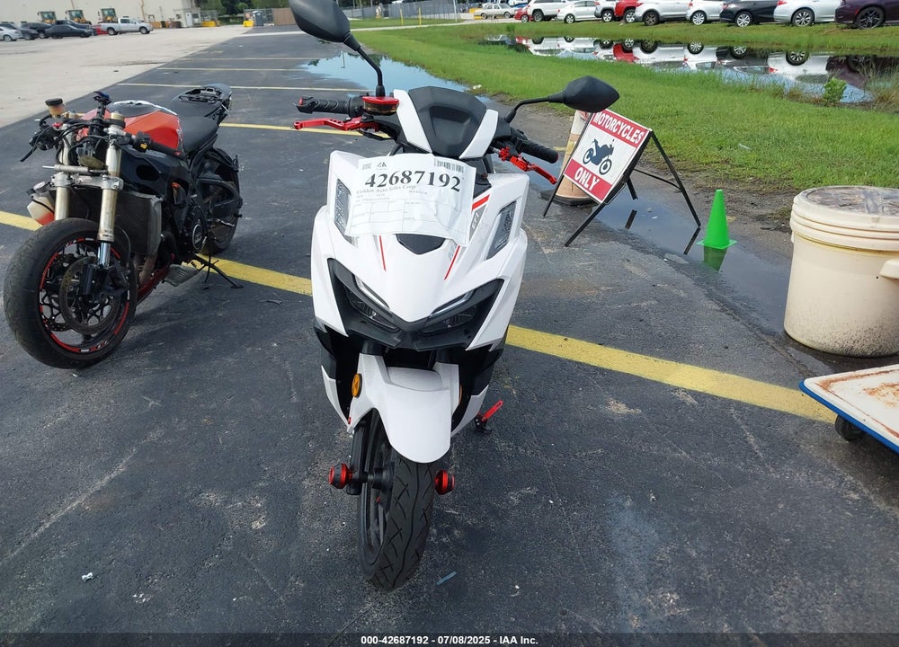 2024 TZTC SCOOTER VIN: H0DTAEG42RX069520