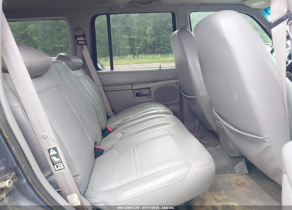 2000 FORD EXPLORER XLT VIN: 1FMZU83P6YZC14626