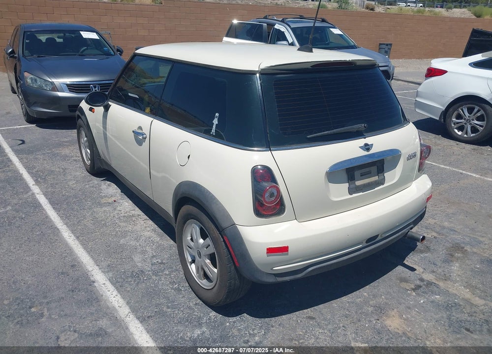 2006 MINI COOPER VIN: WMWRC33586TK71206