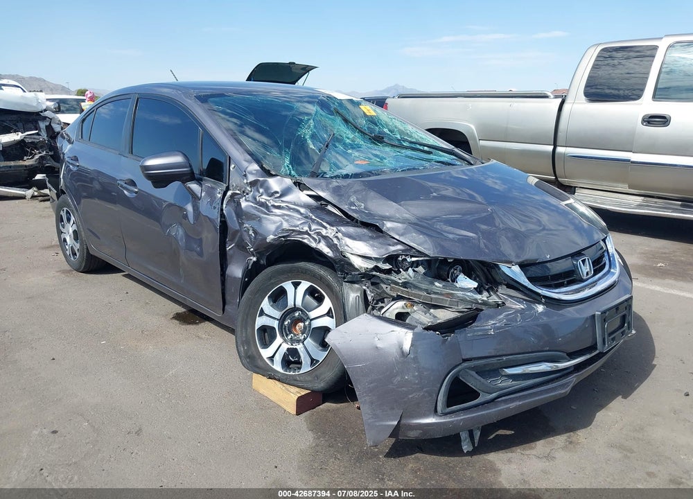 2014 HONDA CIVIC HYBRID VIN: 19XFB4F26EE000975