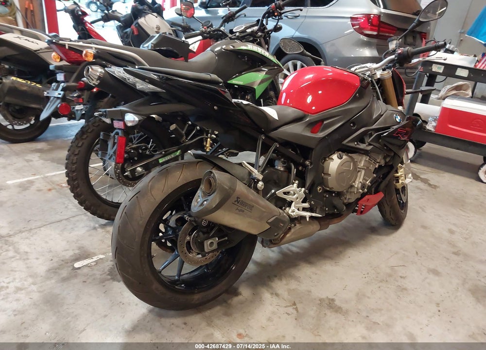 2019 BMW S 1000 R VIN: WB10D6207KZ972341