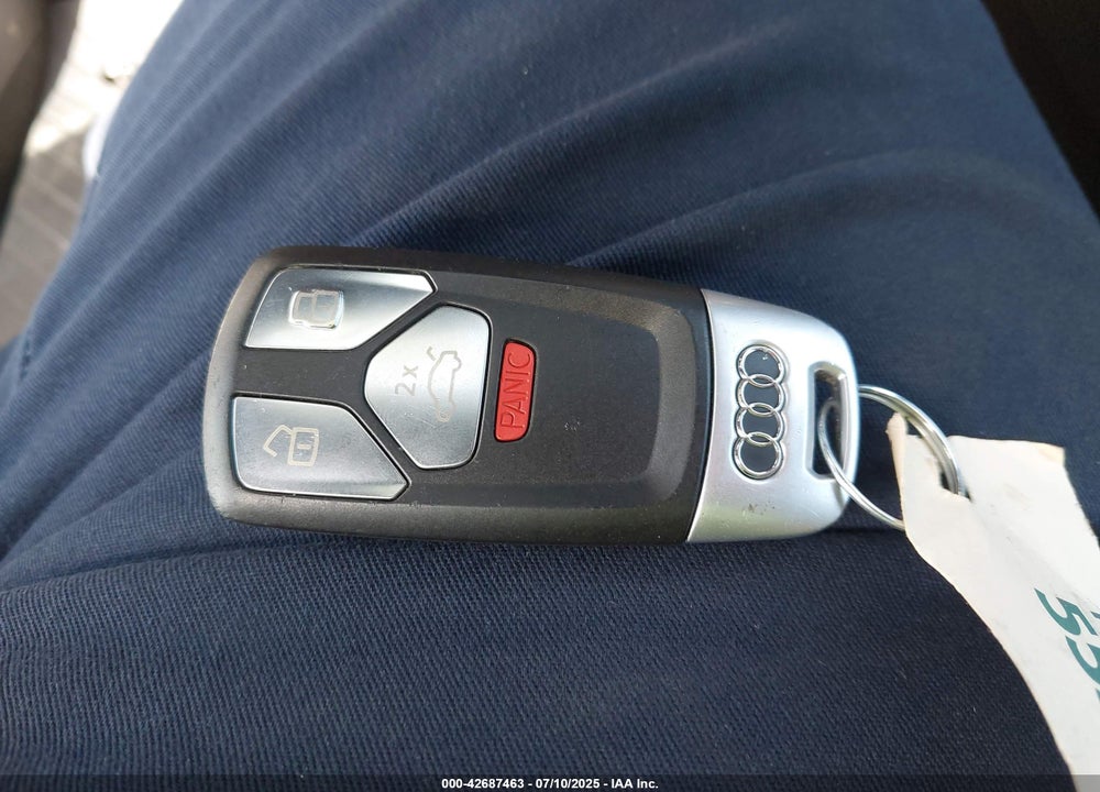 2021 AUDI A4 VIN: WAUABAF44MA033109