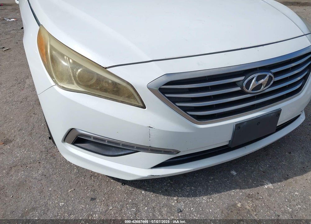 2015 HYUNDAI SONATA VIN: 5NPE24AF2FH216132