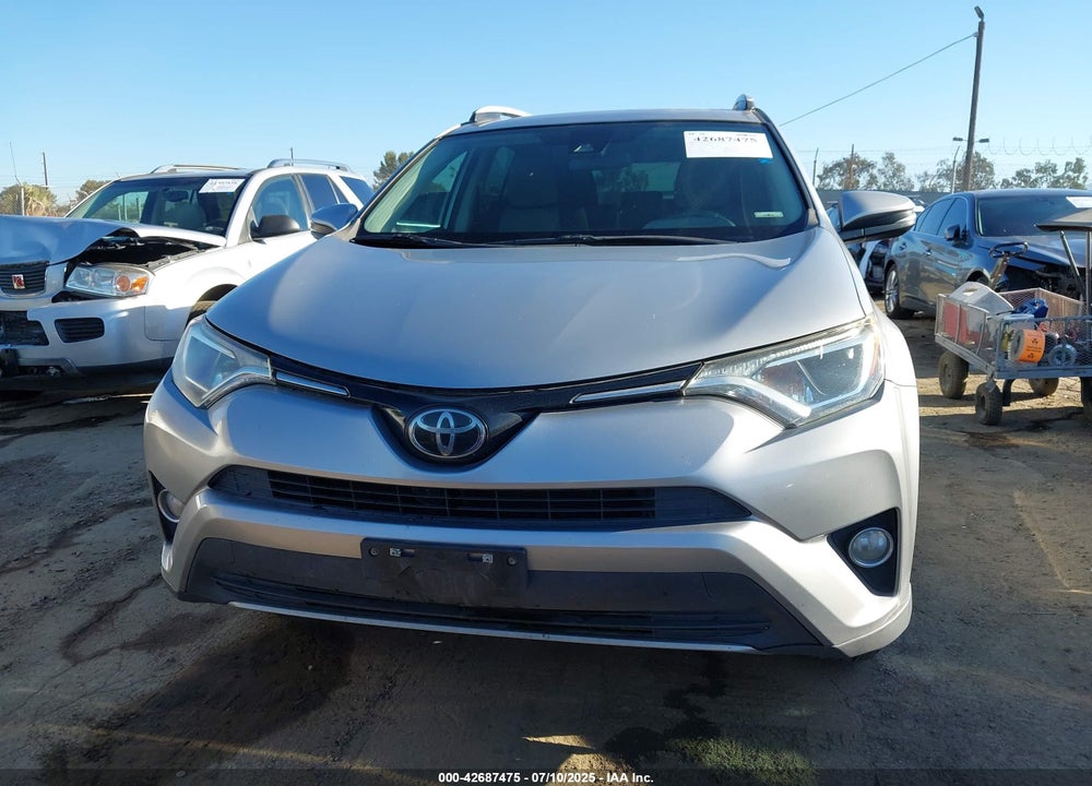 2018 TOYOTA RAV4 XLE VIN: 2T3WFREV8JW474230