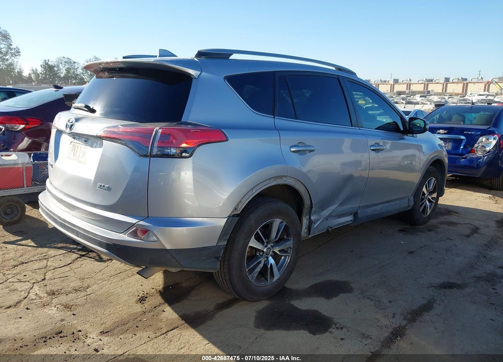 2018 TOYOTA RAV4 XLE VIN: 2T3WFREV8JW474230