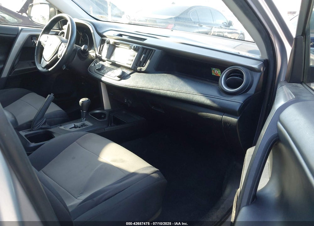 2018 TOYOTA RAV4 XLE VIN: 2T3WFREV8JW474230