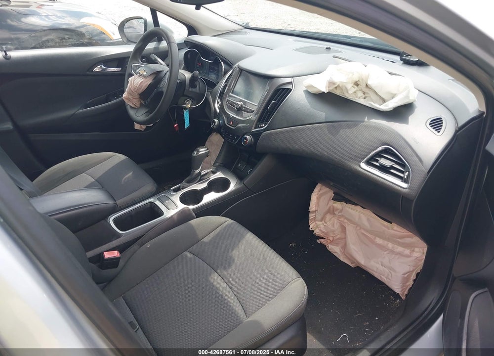 2018 CHEVROLET CRUZE VIN: 1G1BE5SM2J7200032