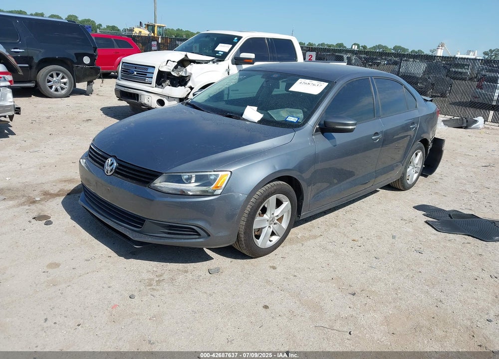 2014 VOLKSWAGEN JETTA VIN: 3VWD17AJ2EM359799