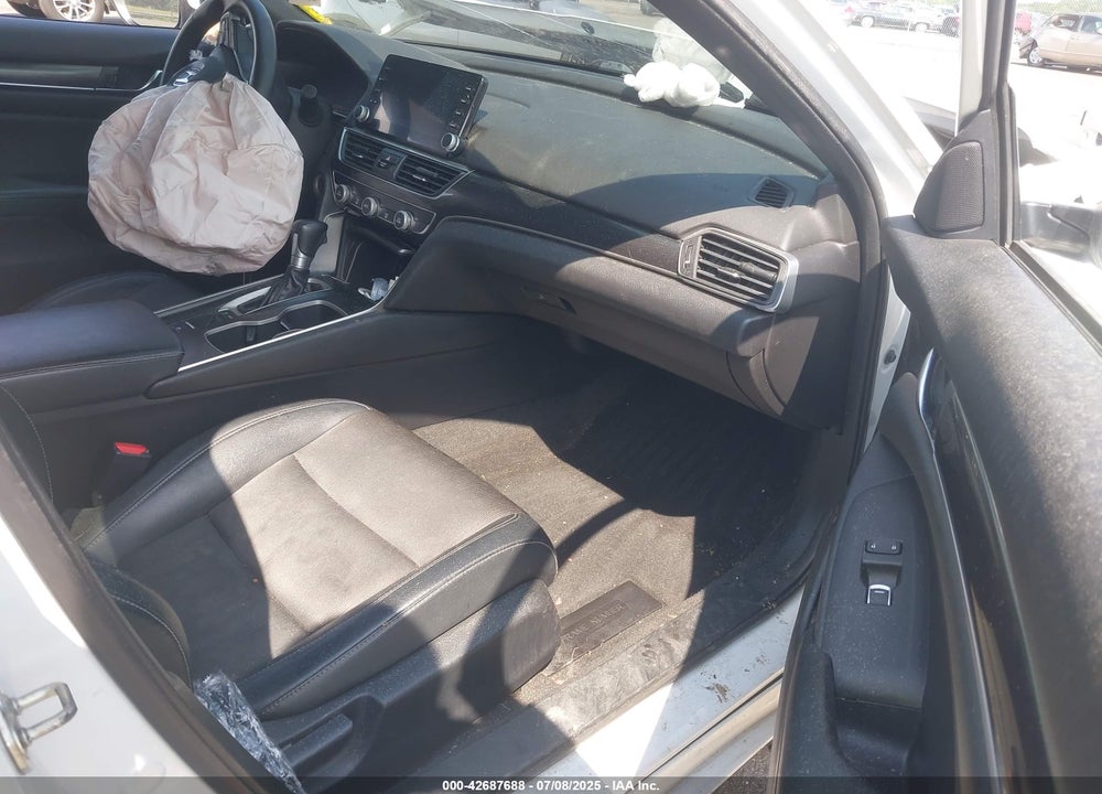 2018 HONDA ACCORD VIN: 1HGCV1F31JA095994