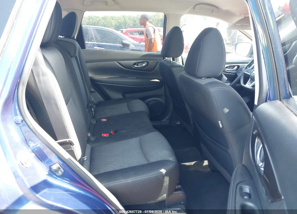 2018 NISSAN ROGUE VIN: JN8AT2MT0JW453663