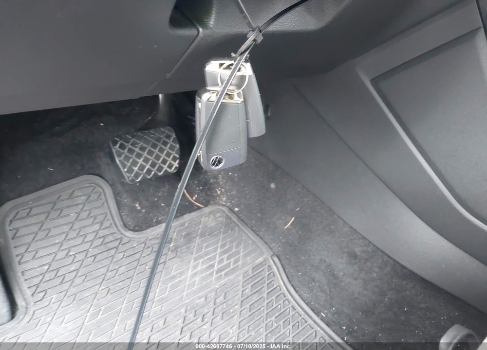 2024 VOLKSWAGEN TIGUAN VIN: 3VVFB7AXXRM010880