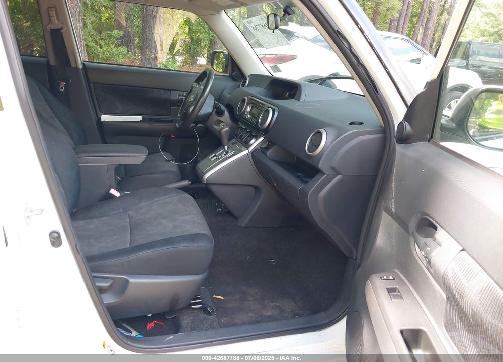 2011 SCION XB VIN: JTLZE4FE7B1128773