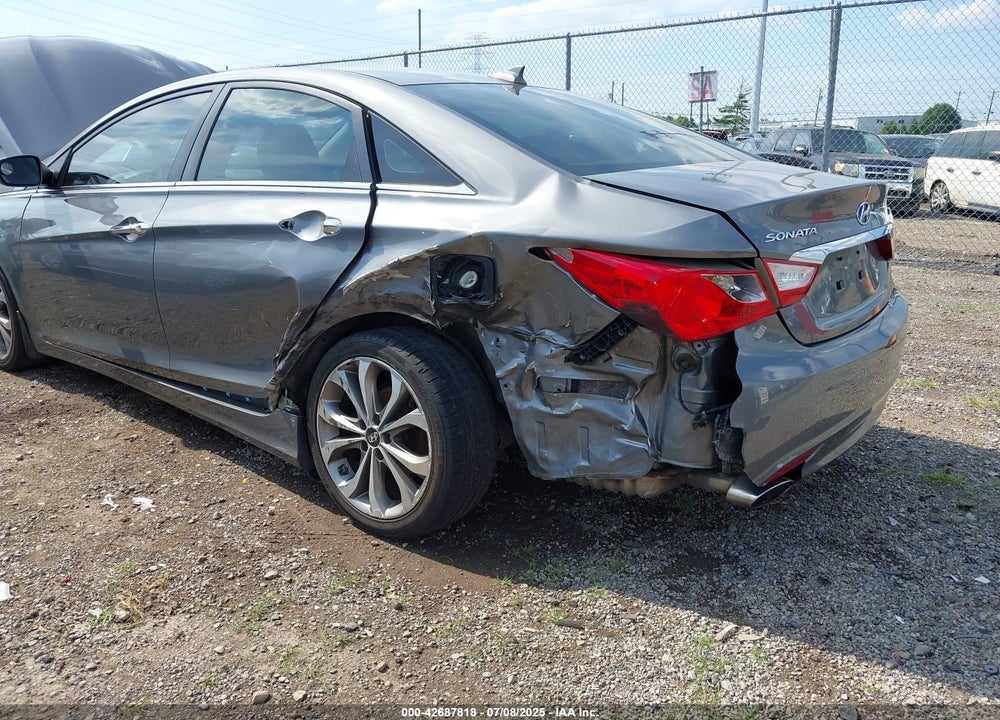 2013 HYUNDAI SONATA VIN: 5NPEC4AB9DH754902