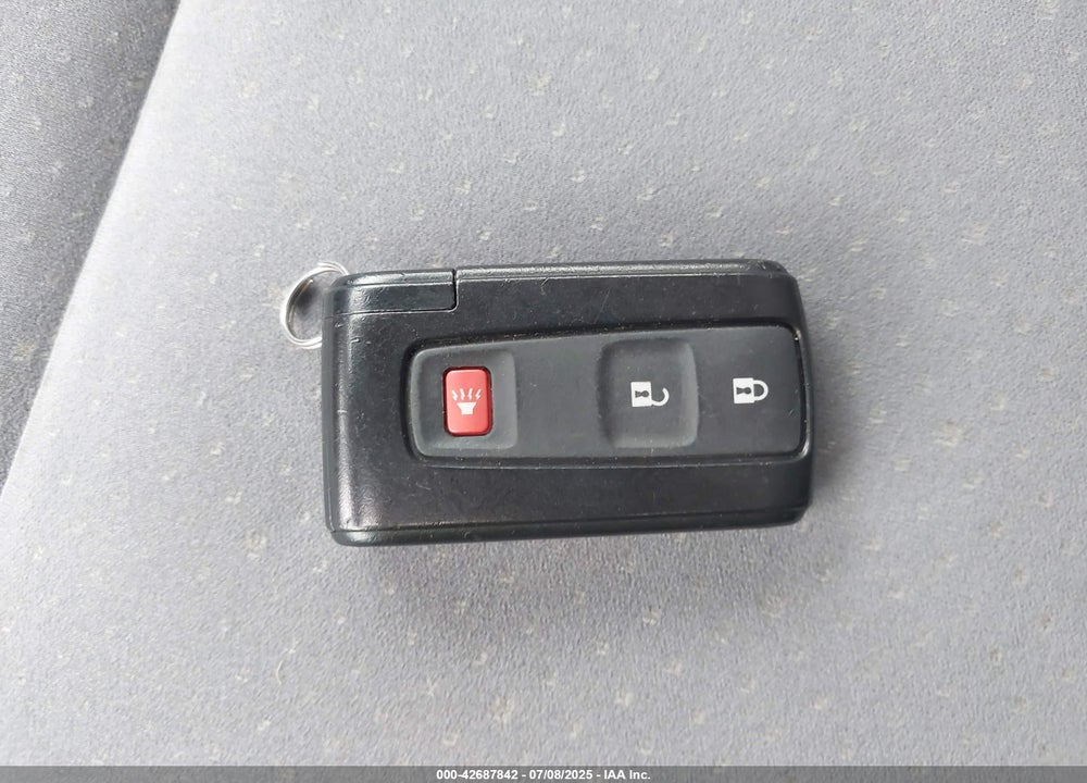 2005 TOYOTA PRIUS VIN: JTDKB20U753083482
