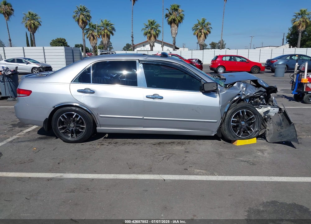 2004 HONDA ACCORD 2.4 EX VIN: JHMCM56794C018812