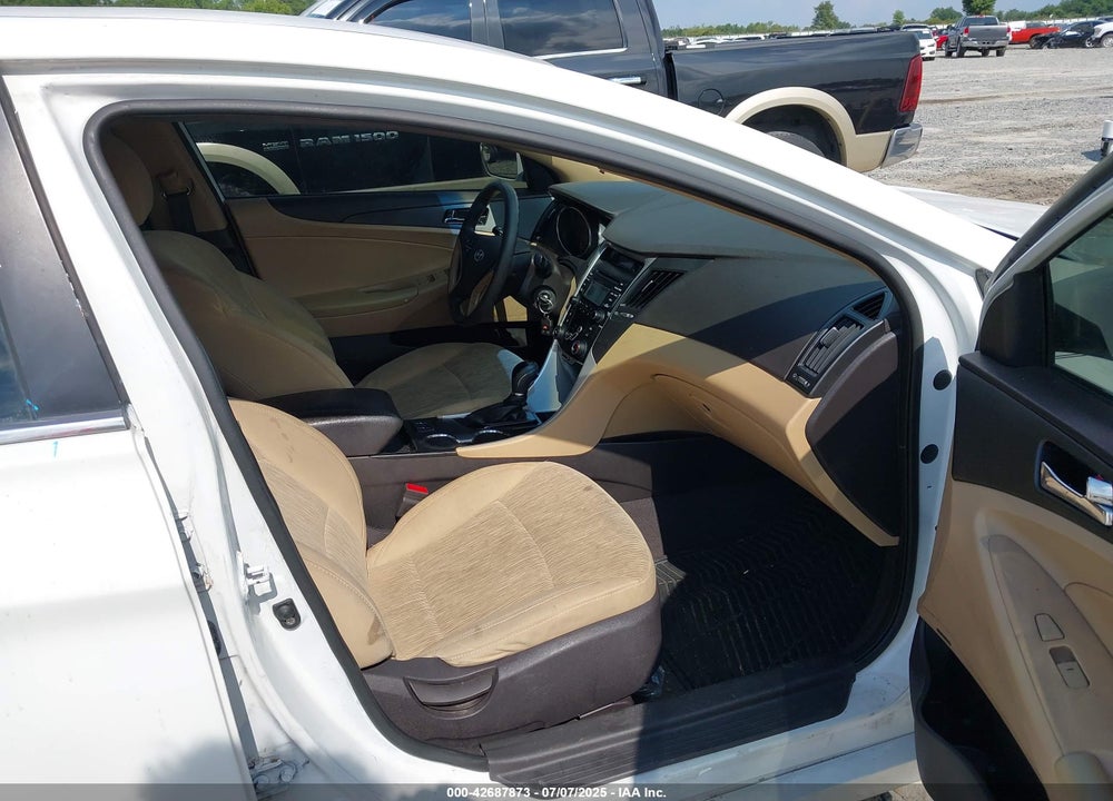 2013 HYUNDAI SONATA VIN: 5NPEB4AC8DH803583