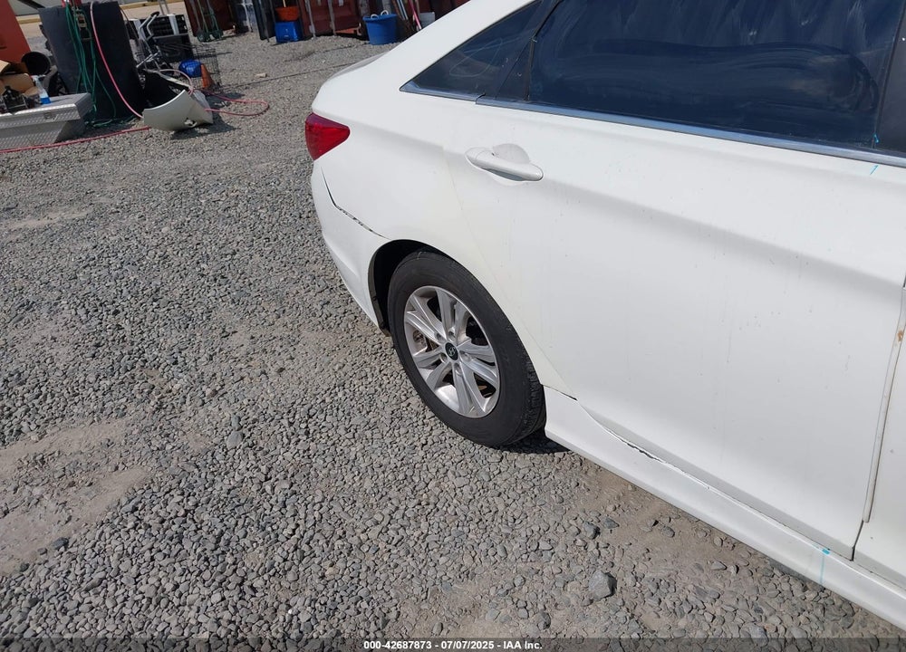 2013 HYUNDAI SONATA VIN: 5NPEB4AC8DH803583