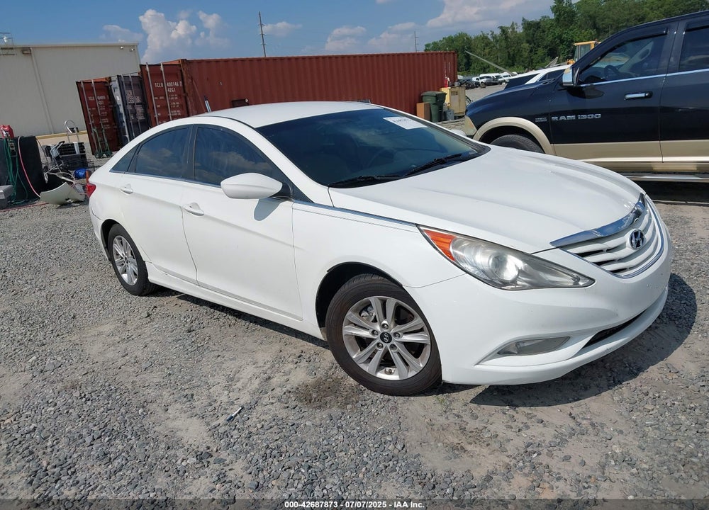 2013 HYUNDAI SONATA VIN: 5NPEB4AC8DH803583