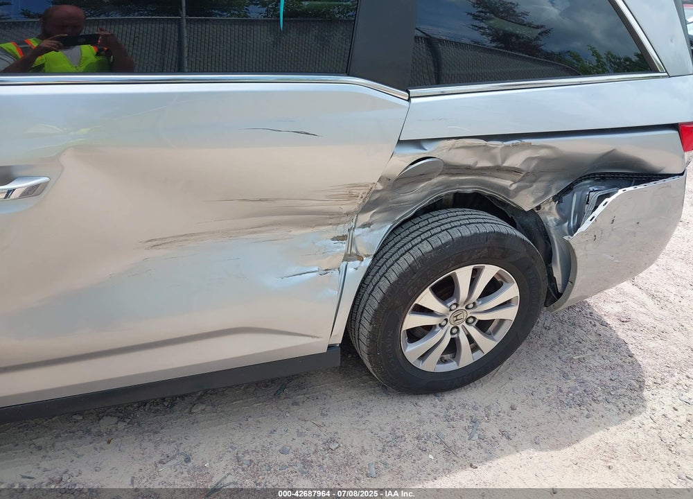 2015 HONDA ODYSSEY VIN: 5FNRL5H66FB108900