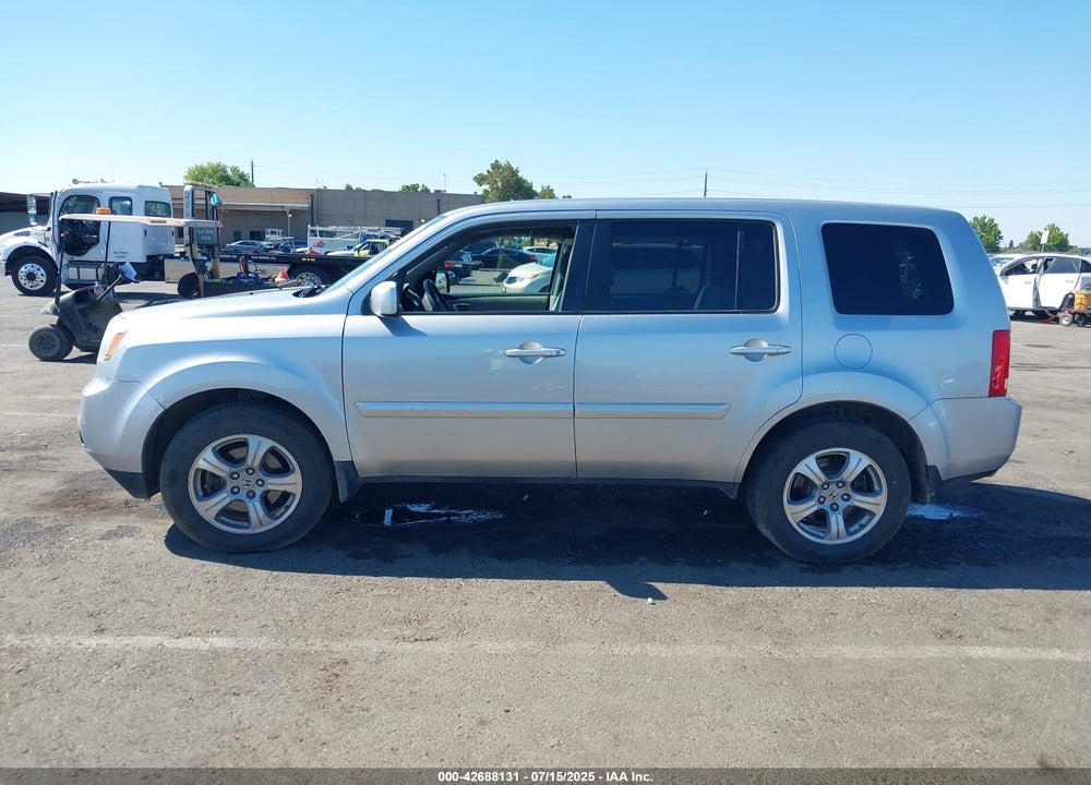 2014 HONDA PILOT VIN: 5FNYF4H44EB029526