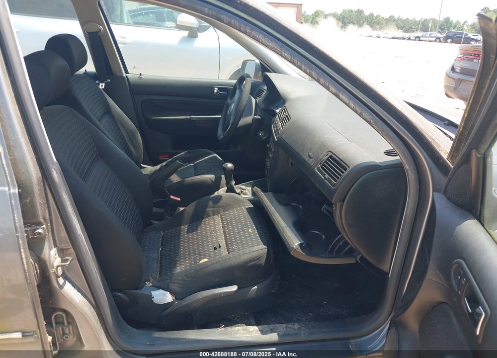 2004 VOLKSWAGEN JETTA GL VIN: 3VWRK69M94M041835