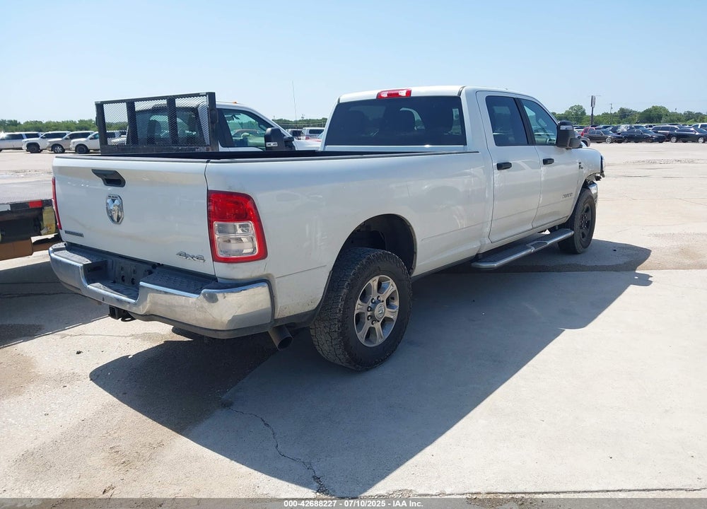 2024 RAM 3500 BIG HORN  4X4 8' BOX VIN: 3C63R3HL9RG339228