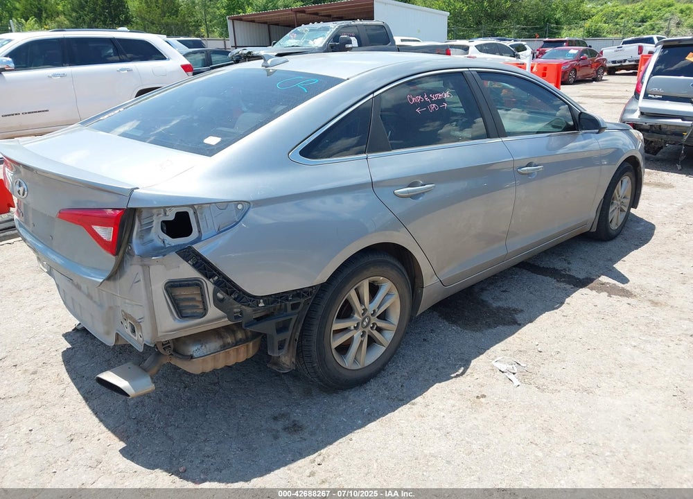 2016 HYUNDAI SONATA VIN: 5NPE24AF4GH290198
